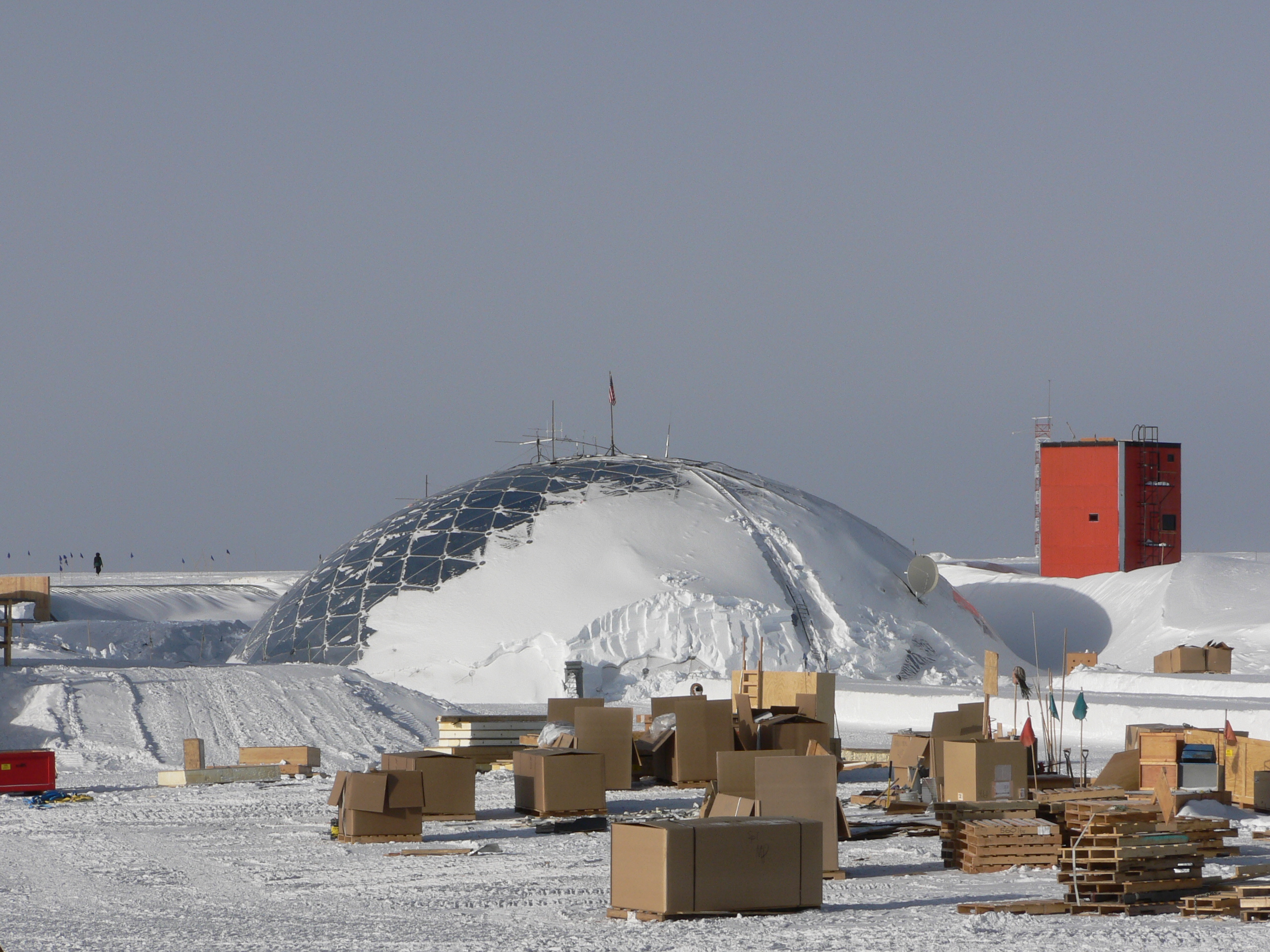 Amundsen–Scott South Pole Station dome, 2007