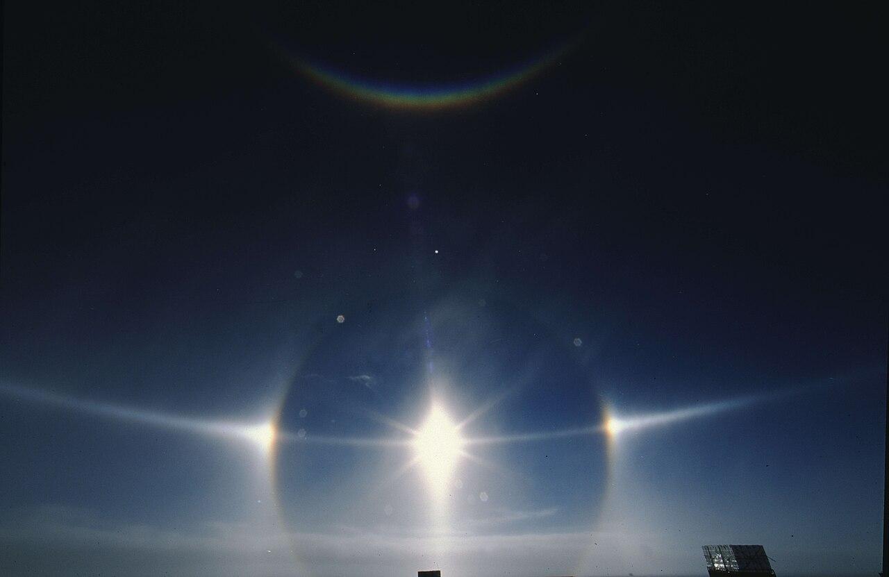 Halo display at Kohnen Station, 2002